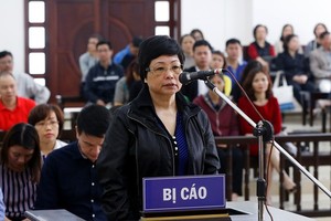 原國會代表周氏秋娥昨(10)日上午出庭受審。