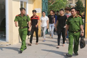 起訴跨國電信詐騙團夥８嫌犯。（圖源：嘉明）