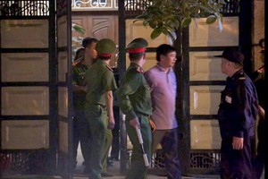 公安在封鎖原情報總局副總局長潘友俊的私宅。（圖源：Zing）