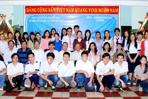 青年創作俱樂部成立儀式暨2017~2022年首屆執委會就職典禮合照。