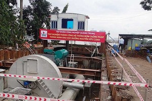 圖為阮友景街一帶展開的智能防淹抽水機系統一瞥。（圖源：中青）