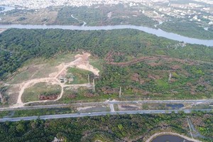 轉讓予嘉萊國強股份公司的地塊空照一瞥。（圖源：黎軍）