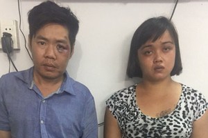 被抓獲的兩名扒手梁春福(左)和林氏秋草。（圖源：CTV）