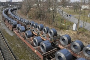 白宮延長歐盟鋁鋼關稅豁免期。（圖源：AP）