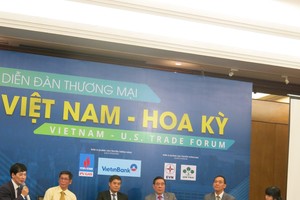 論壇上的嘉賓講者。（圖源：互聯網）