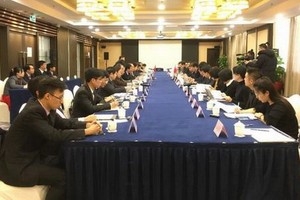 圖為2017年在中國北京舉行的越南與中國海上低敏感領域合作專家工作組第十輪談判。（圖源：越通社）