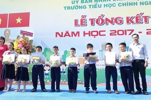 8名考取2018年國際數學Kangaroo比賽的學生獲得頒獎表彰。