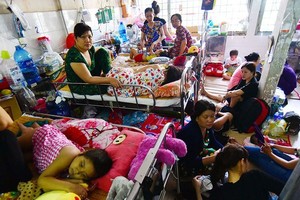 市腫瘤醫院一間病房內的擁擠情況。（圖源：光定）