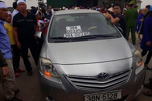 掛假車牌的肇事汽車。（圖源：雄黎）