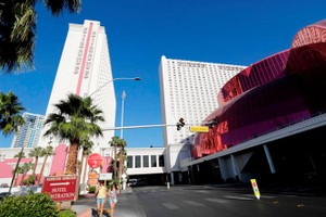 圖為案發處的馬戲團賭場-酒店（Circus Circus Casino）。（圖源：MFA NEWS視頻截圖）