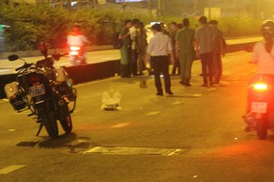 警方對案發現場進行仔細勘查。（圖源：VTC News）