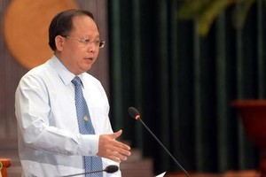 黨中央委員、市委常務副書記畢成剛。