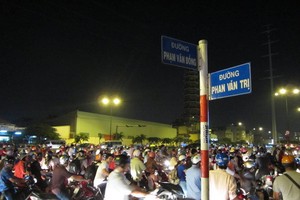 范文同大道-潘文治街交岔路經常發生交通擁擠和堵塞。（圖源：互聯網）