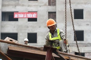 “安全至上”，在所有建築工地都看到的溫馨提示。