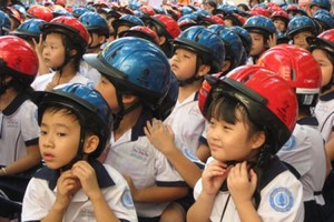 2018-2019學年度，本市所有一年級學生將獲贈送達技術規準的安全帽。（示意圖源：互聯網）