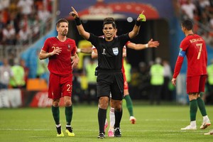 主裁判卡塞雷斯。