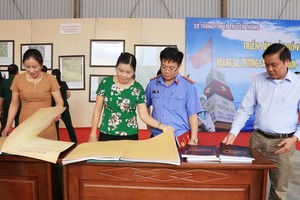 “越南的黃沙與長沙群島歷史與法理證據”地圖與資料展會一瞥。（圖源：武黃江）