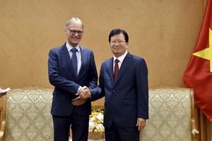 政府副總理鄭廷勇接見德國住房儲蓄銀行經理。（圖源：VGP）