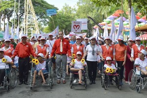 “慈善”徒步活動一瞥。