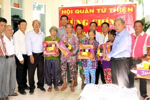 再過半個月便是一年一度農曆七月十五中元節，這天也是盂蘭節，又稱為報孝節或佛歡喜日等。這個節日對於我國越華同胞來說是十分重要，尤其是佛教徒非常重視，全國各地各寺廟，精舍都舉辦盂蘭勝會、超度先人和祈福法會；各善信與佛教徒吃素、供僧、放生和佈施等。