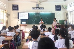 本市新學年不調升學費。圖為市平盛郡朱文安小學某班課堂場景一瞥。
