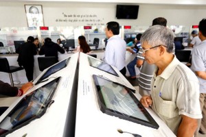 市民順利辦理行政手續。（示意圖源：互聯網）