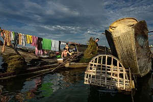 榮獲2017年越南遺產攝影（Vietnam Heritage Photo 2017）大賽第一名的《埻潭漁村》攝影作品。（圖源：何文東）