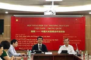 工商部進出口局：中國現為越南的最大出口市場，但企業缺乏中國市場預報資訊。圖為工商部日前舉辦的越南-中國大米貿易合作洽談會現場一隅。（圖源：工商部）