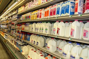 超市裡擺售的奶品。（示意圖源：互聯網）