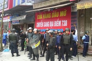 公安部將監管討債勞務。圖為某一討債公司的討債隊伍人員在摧收討債作業中。（圖源：茶芳）