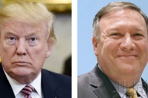 美國總統特朗普（左）與美國國務卿蓬佩奧。（圖源：共同社）