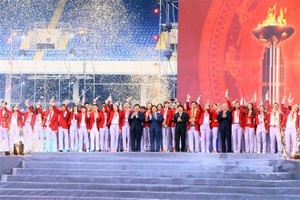 我國體育代表團在「越南自豪」表彰會上。