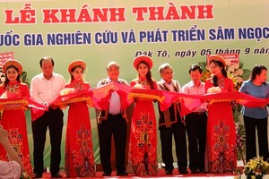 政府總理阮春福出席玉靈參國家研發中心落成剪綵儀式。