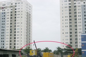 圖片中畫紅圈的是擬建“封閉式垃圾壓縮站”項目的區域。（圖源：杜茶江）