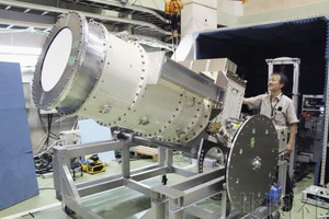 日本開發的“原始引力波”國際項目“北極熊計劃”望遠鏡的新型傳感器。（圖源：共同社）