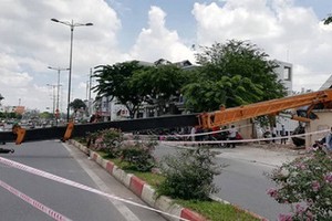 起重機倒塌事故現場。（圖源：仕東）