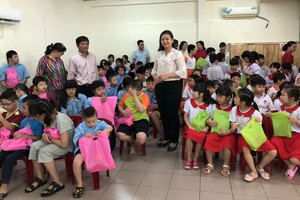 “愛心月亮”盛會場景一隅。