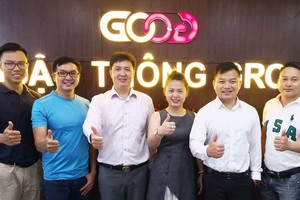 眾多華人企業家祝賀順通辦事處開張。