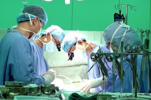 手術團隊。（圖源：阮壬）