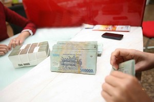 市人委會建議財政部向政府參謀有關把討債經營活動列入禁止經營行業名單。（示意圖源：互聯網）