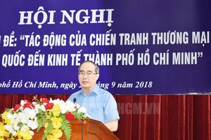 市委書記阮善仁在會議上發言。（圖源：市黨部新聞網）