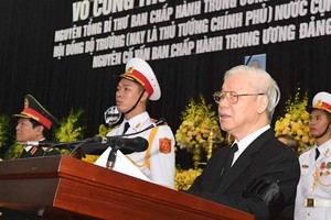 阮富仲總書記宣讀悼文。（圖源：VGP）