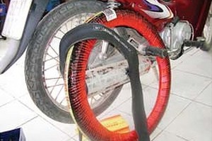 沒良心修車師傅最普遍的伎倆是給顧客補胎時，利用車主不留心，馬上割掉車胎或破壞車胎打氣口，令車主非更換新不可。