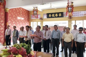 全體理監事會、宗親近百人齊聚一堂，共祭先祖，緬懷祖德。