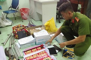 此前被摧毀的放高利貸團夥的涉案贓物。（圖源：志福）