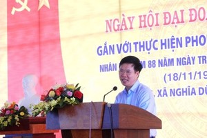 中央宣教部長武文賞出席廣義省全民族大團結盛會並發表講話。（圖源：青松）