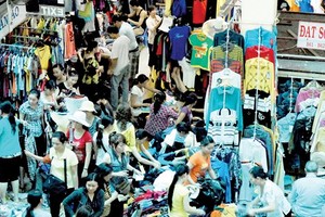 安東市場的買賣情況。