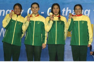 阮葉芳簪、武氏芳英、陳玉詩、黎黃保玉奪得在女子4X100米接力賽項金牌。（圖源：互聯網）