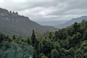 藍山３姐妹峰與周邊宏偉的風景。