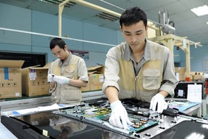 我國手機與零配件出口到韓國、日本市場。（圖源：何陳）